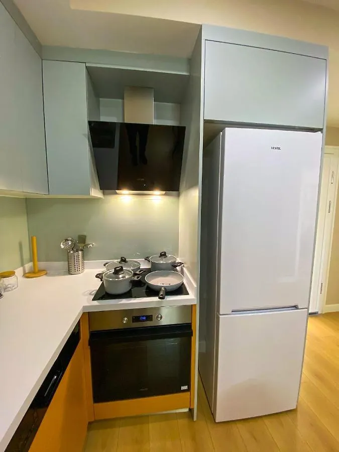 Brand-New Elegant 1-Bedroom Apartment 이스탄불